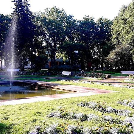 Ohtu Poik Majutus Apartment Пярну Екстериор снимка